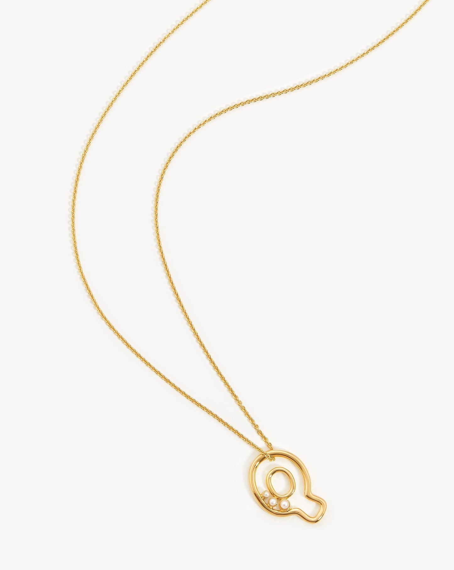 Chubby Pearl Initial Pendant Necklace - Initial Q | 18ct Gold Vermeil/Pearl