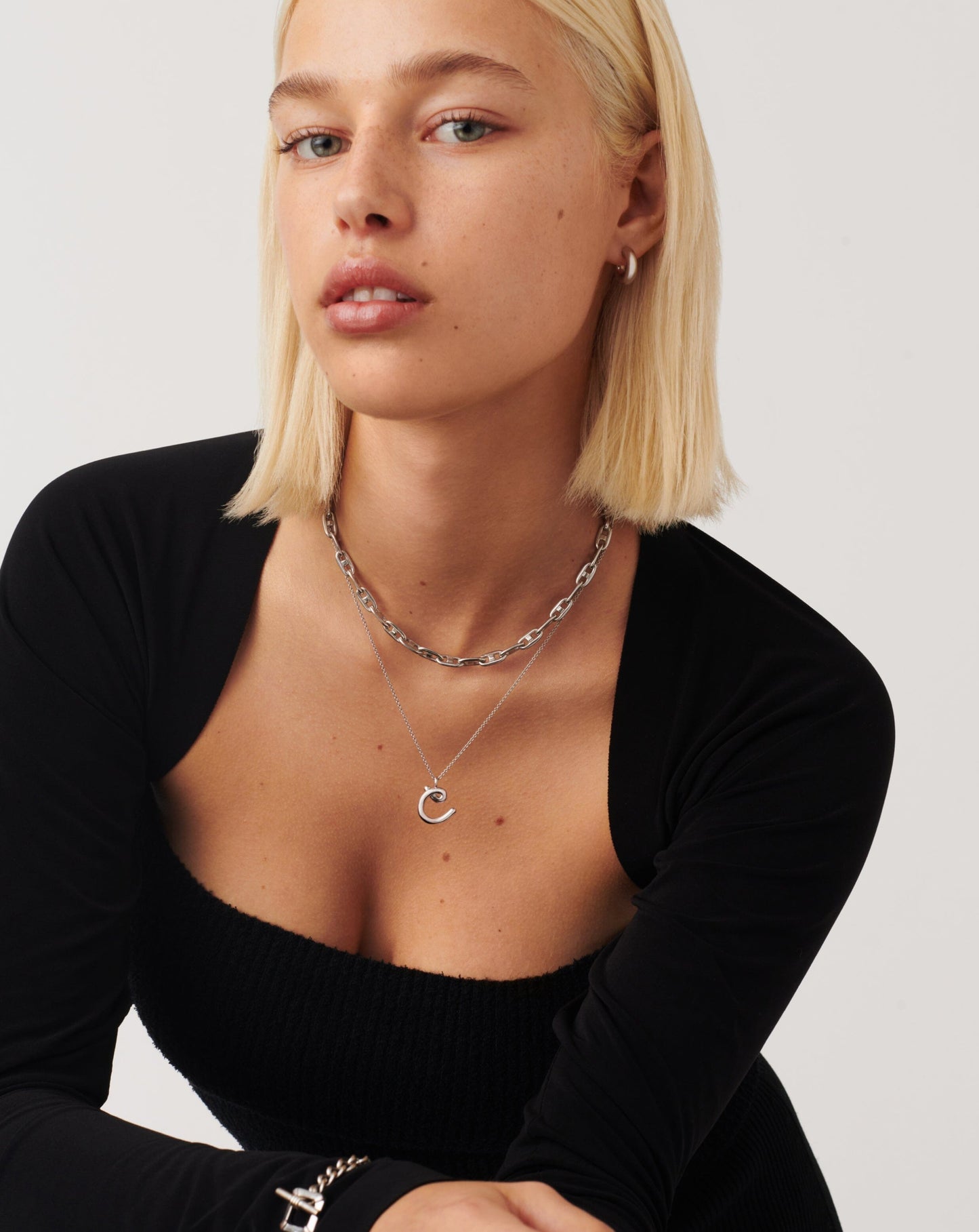 Curly Molten Initial Pendant Necklace - C | Sterling Silver