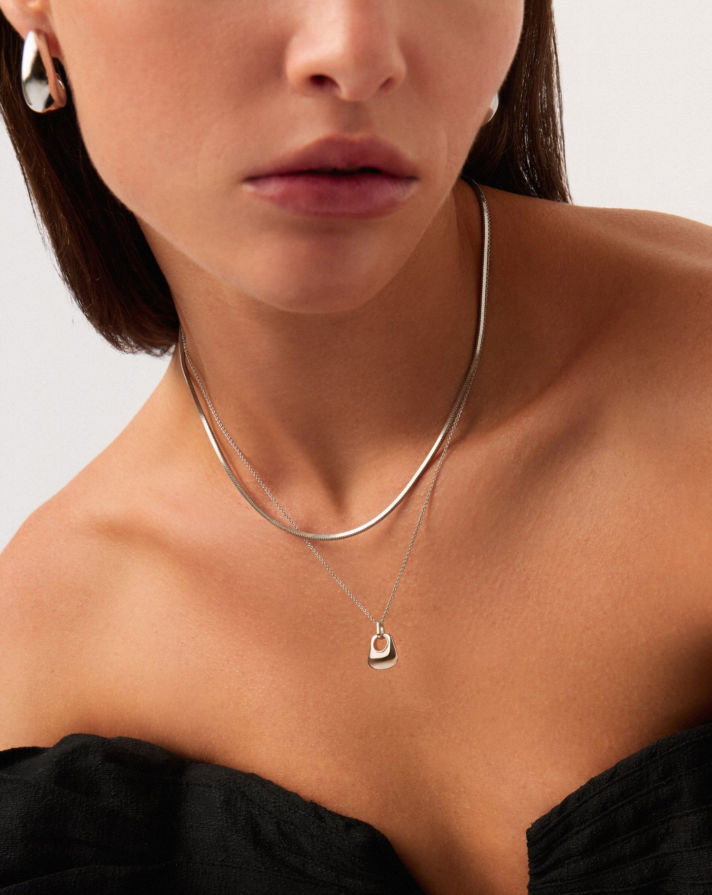 Hera Ridge Mini Pendant Necklace