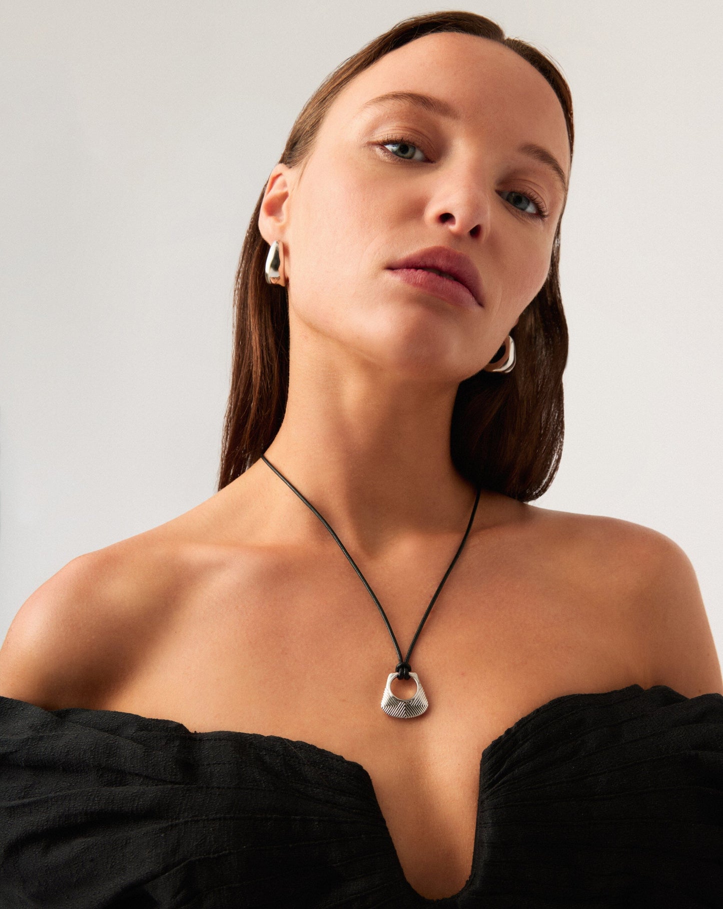 Hera Ridge Pendant Cord Necklace