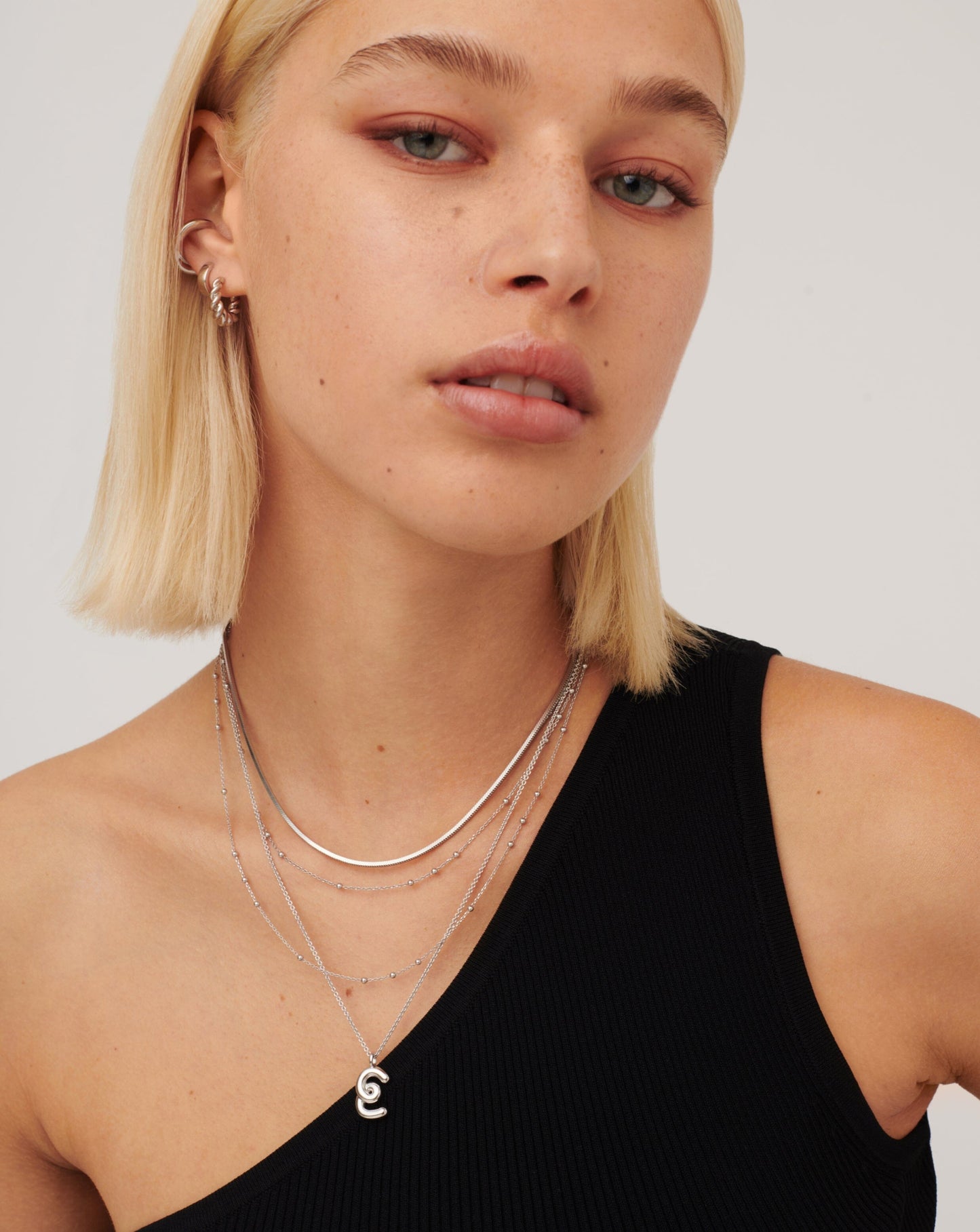 Curly Molten Initial Pendant Necklace - E | Sterling Silver