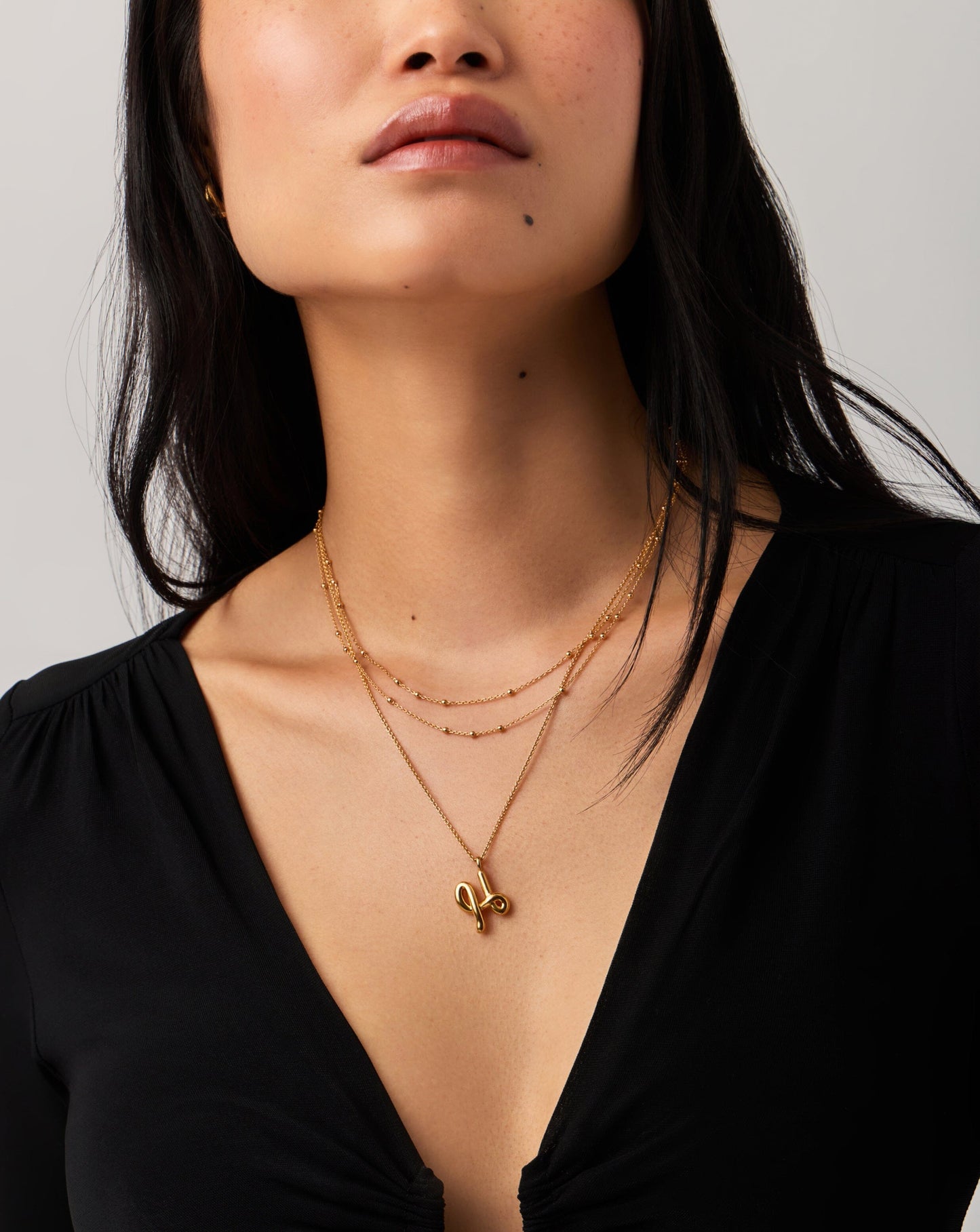 Curly Molten Initial Pendant Necklace - H | 18ct Gold Vermeil