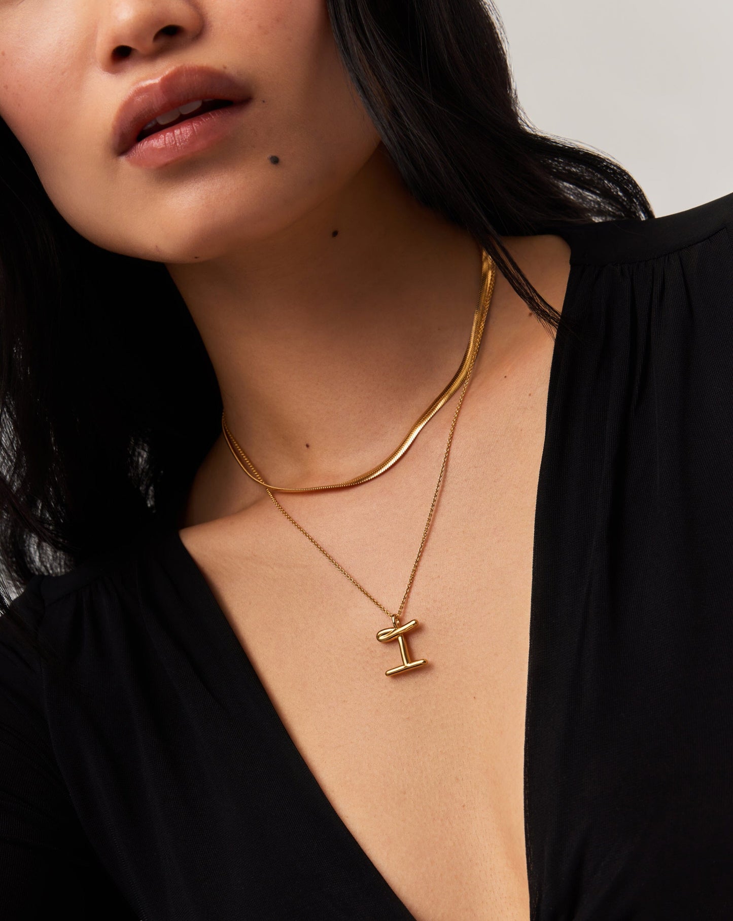 Curly Molten Initial Pendant Necklace - I | 18ct Gold Vermeil