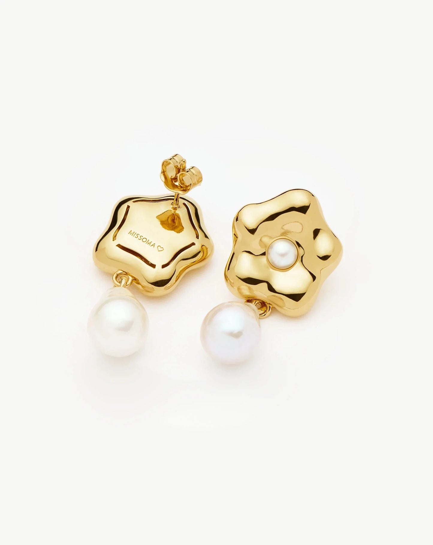 Eny Puffy Daisy Pearl Drop Earrings | 18ct Gold Plated/Pearl