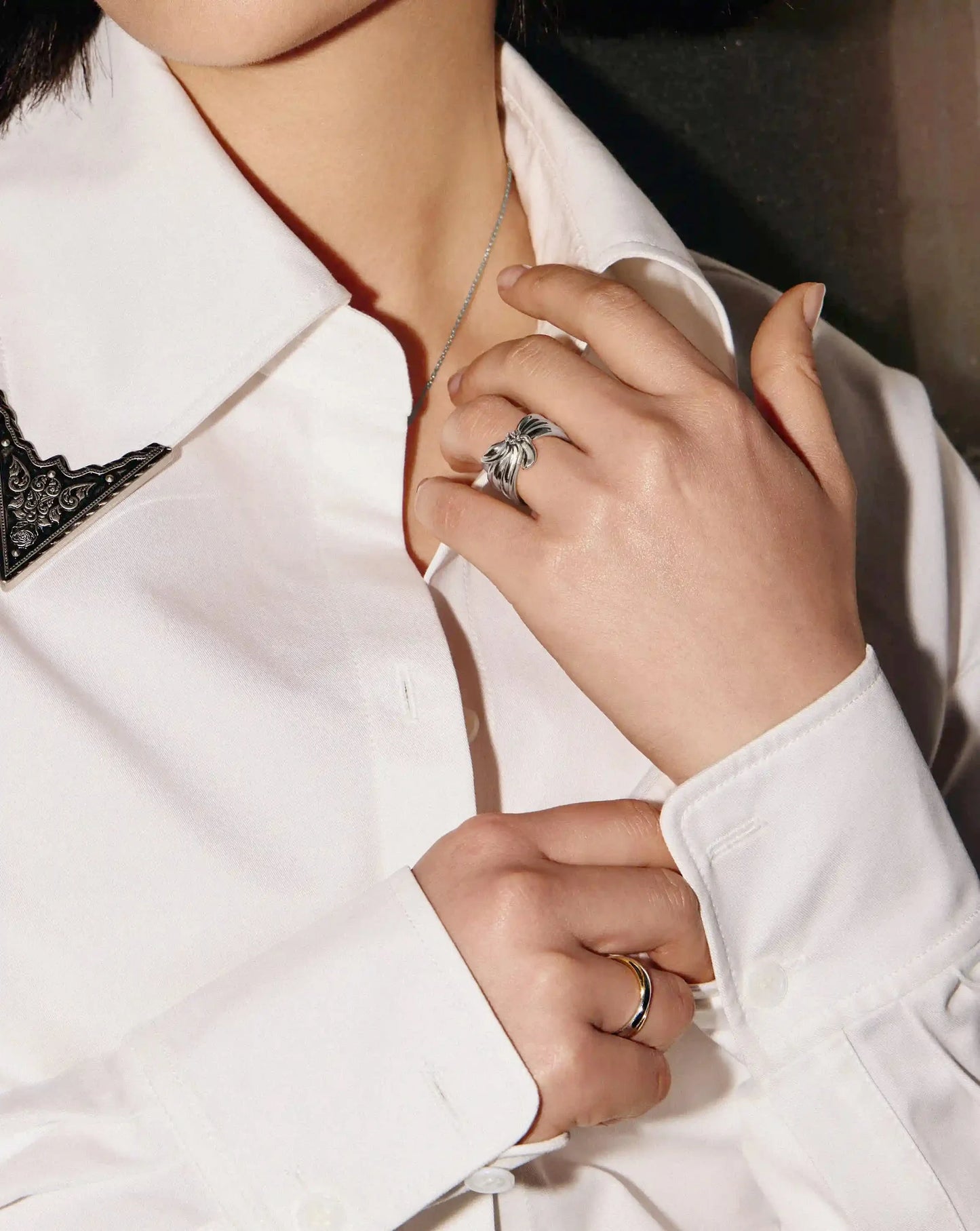 MARKGONG Bow Ring | Silver Plated